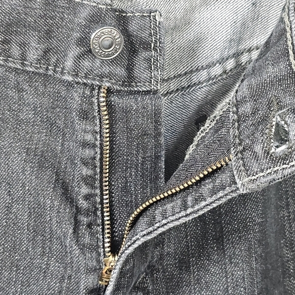 Levi's 514 33X25  Straight Leg Raw Hem Black Distressed Jeans EUC - Picture 9 of 12